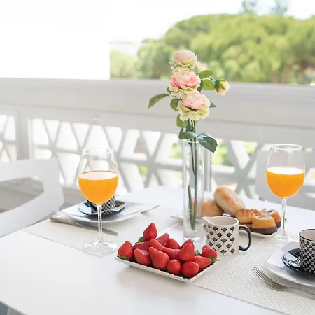 Modern 2 Bedroom Apartment, With Sea Views, In Playas Del Duque - Puerto Banus * Марбелья