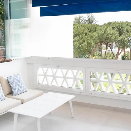 Modern 2 Bedroom Apartment, With Sea Views, In Playas Del Duque - Puerto Banus Apartment Marbella