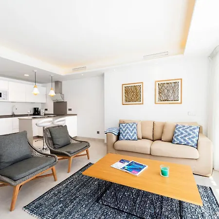 Modern 2 Bedroom Apartment, With Sea Views, In Playas Del Duque - Puerto Banus Apartment
